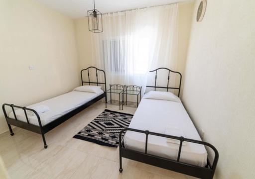 Castle Apartment Paphos ภายนอก รูปภาพ