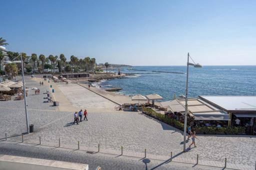 Castle Apartment Paphos ภายนอก รูปภาพ